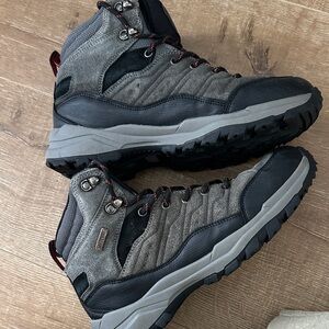 Men's Black and Gray Outdoor Boots